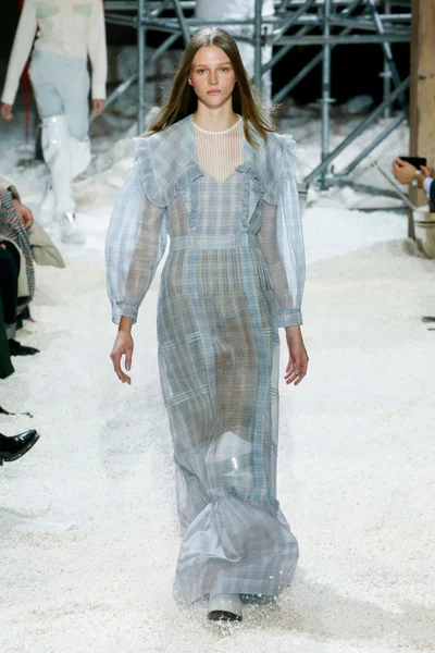 Look 24